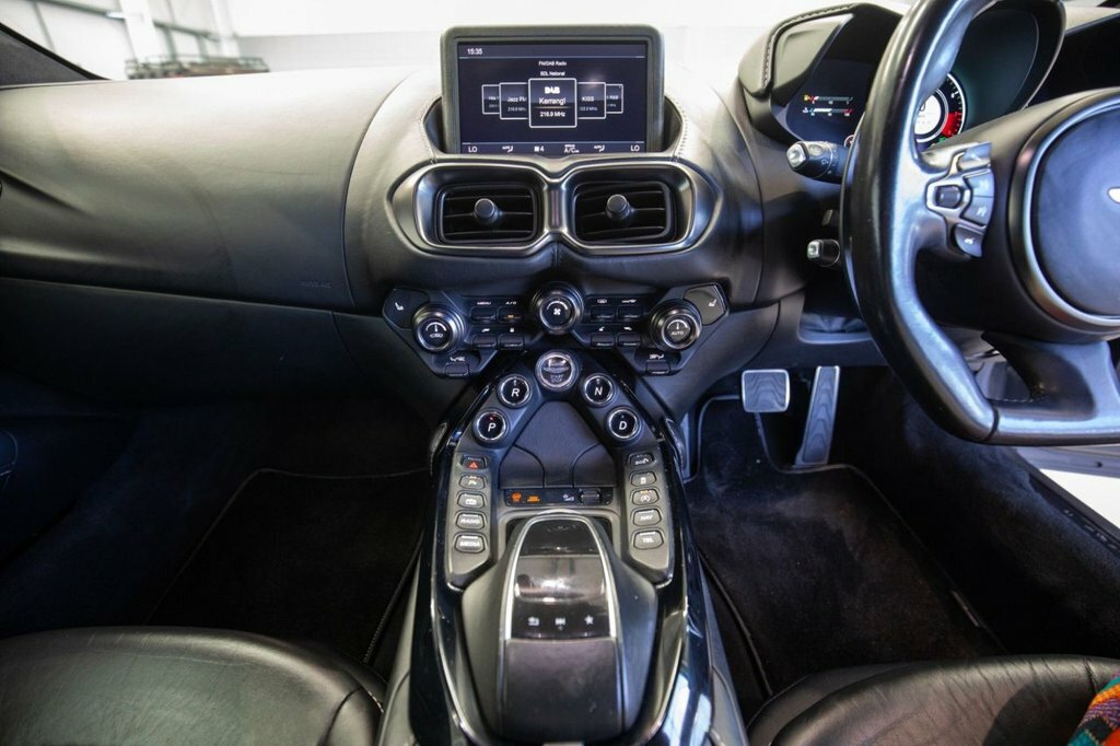 Aston Martin Vantage Zf 8 Speed Silver #39