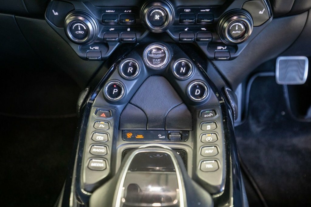 Aston Martin Vantage Zf 8 Speed Silver #37