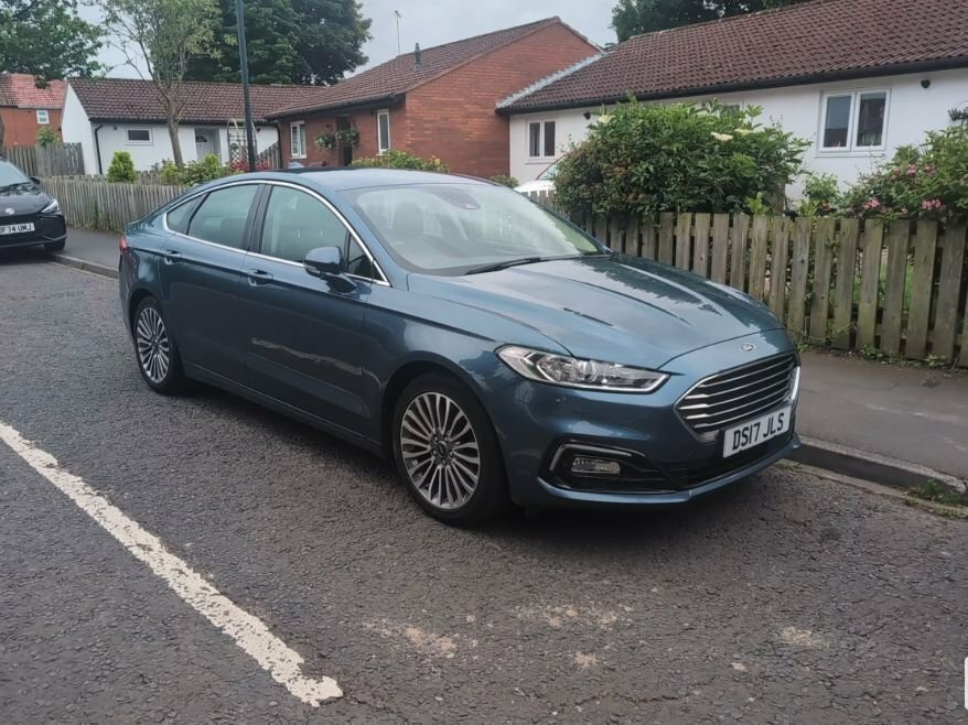Ford Mondeo 2L Titanium Edition Blue