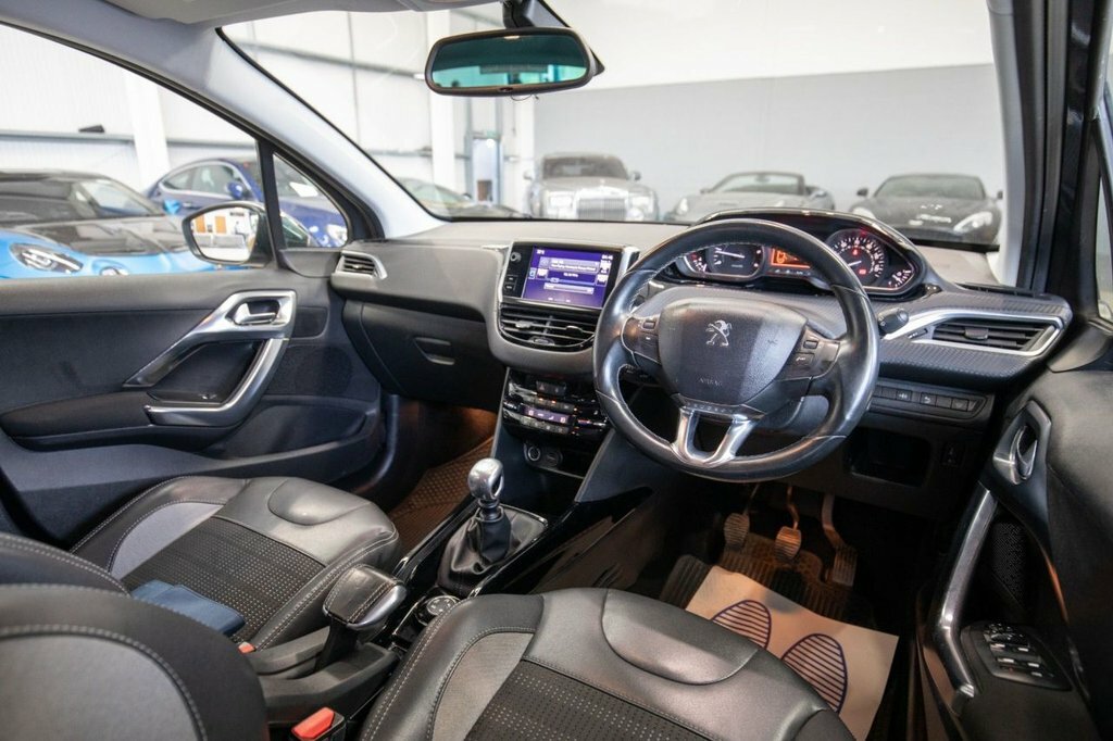 Peugeot 2008 1.6L Allure Grey #3