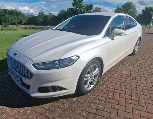 Ford Mondeo 2L Titanium White