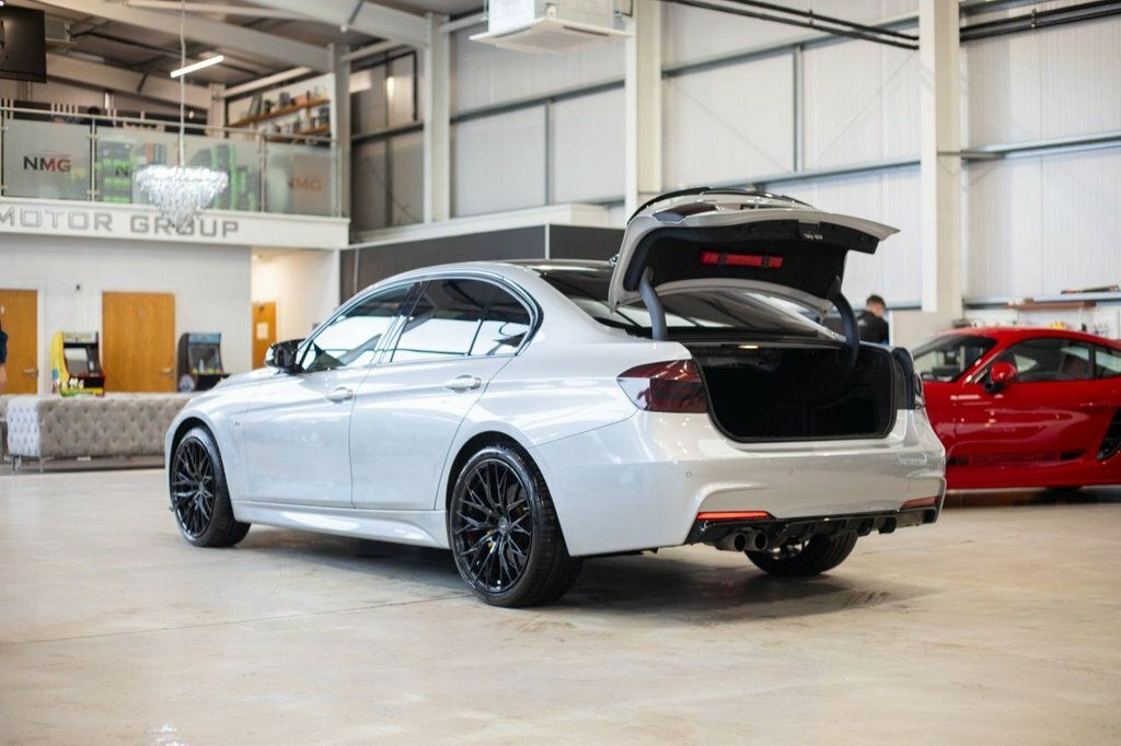 BMW 3 Series 2.0 318D Sport 148 Bhp White #31