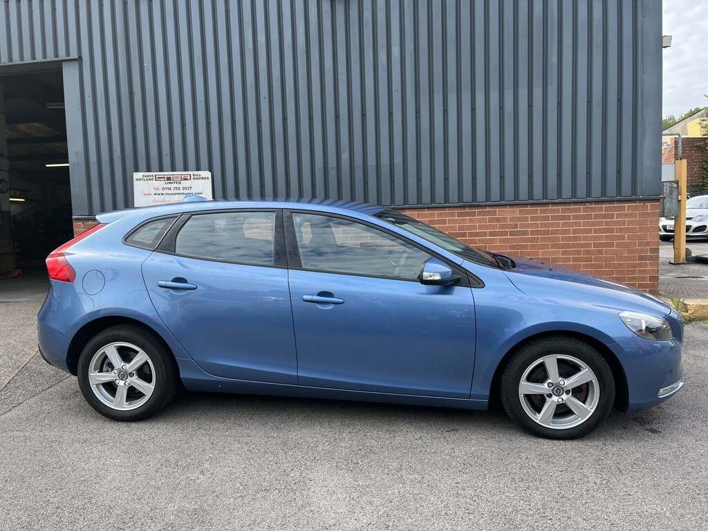 Volvo V40 2.0 Es T2 2016 NU16KDJ Blue #2