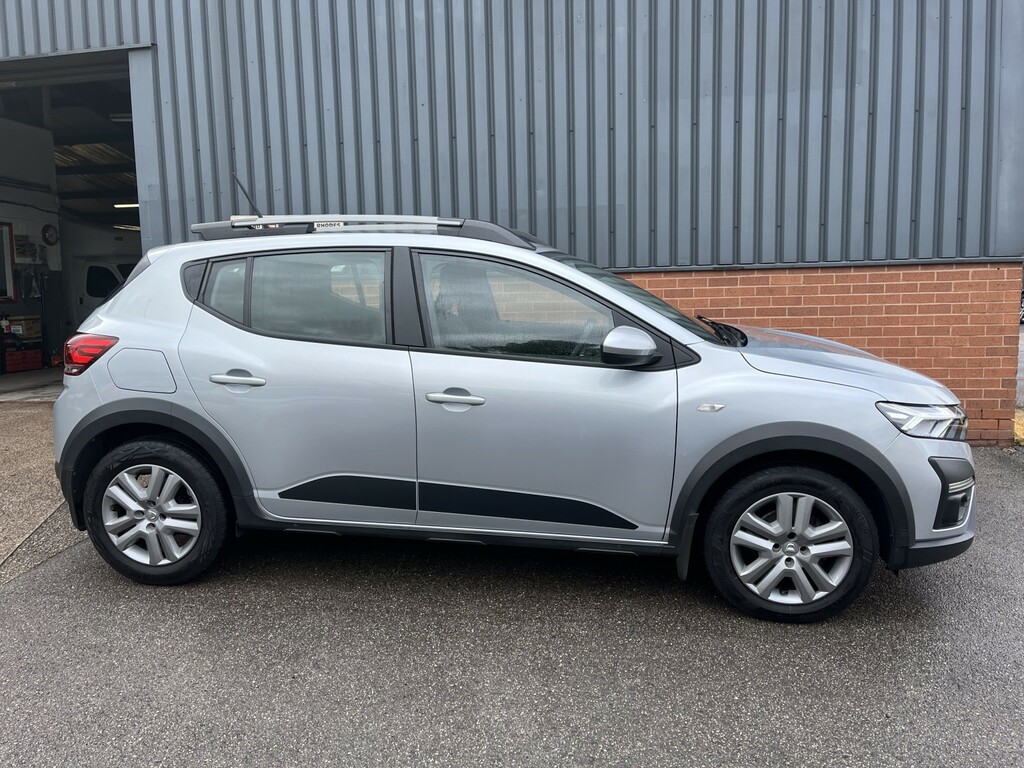 Dacia Sandero Stepway 1.0 Stepway Comfort Tce 90 2022 FN22EZP Grey #2
