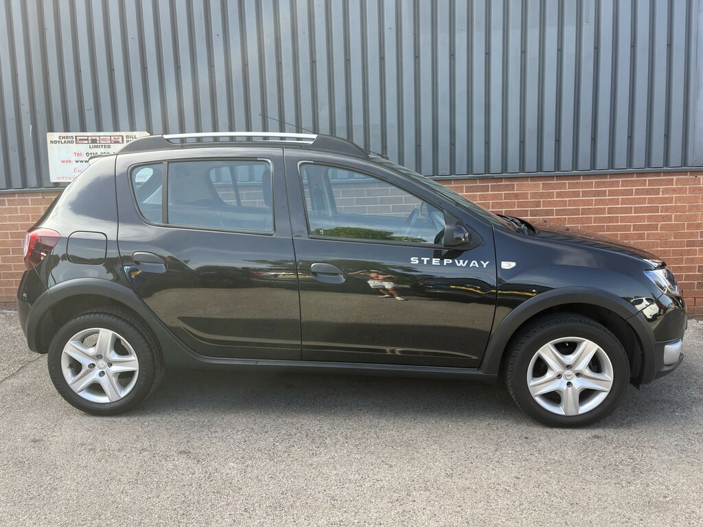 Dacia Sandero Stepway 1.5 Stepway Laureate Dci 90 Black #2