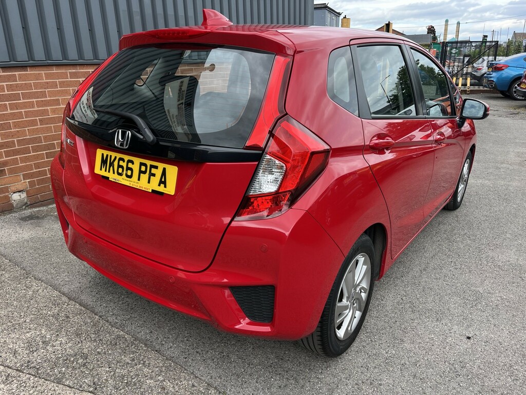 Honda Jazz 1.3 I-vtec Se 2016 MK66PFA Red #3