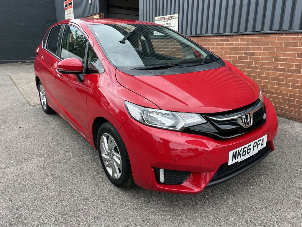 Honda Jazz 1.3 I-vtec Se 2016 MK66PFA Red