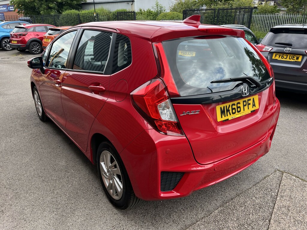 Honda Jazz 1.3 I-vtec Se 2016 MK66PFA Red #5