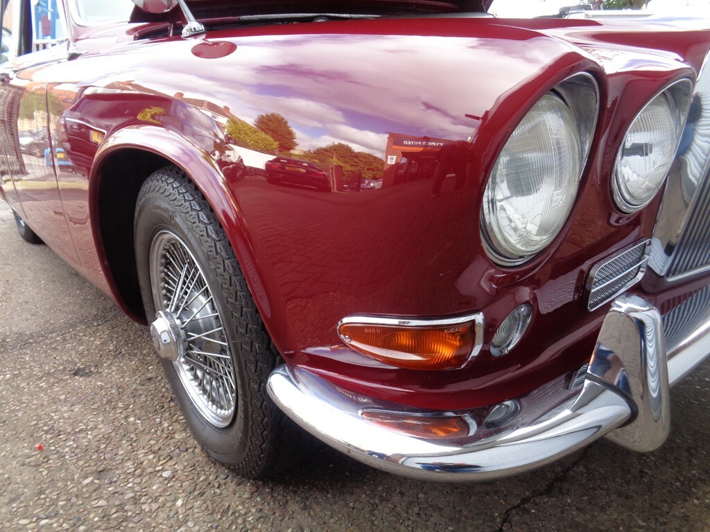 Daimler Sovereign Saloon Red #6