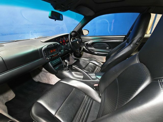 Porsche 911 Gt2 Black #31