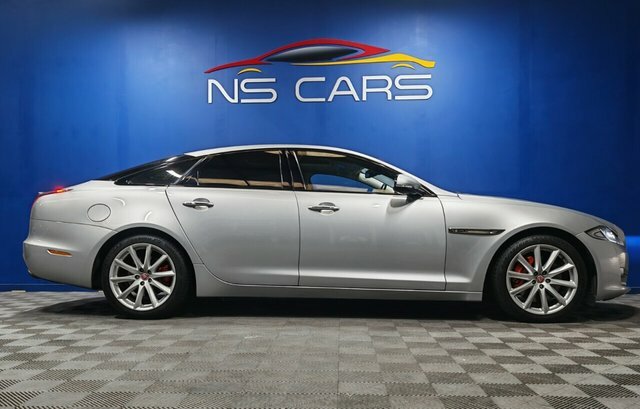 Jaguar XJ V6 Luxury Saloon Silver #3