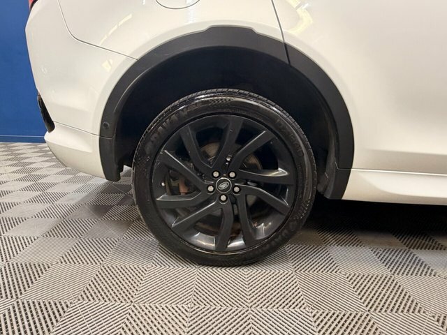 Land Rover Discovery Sport Si4 Hse Dynamic Lux White #6