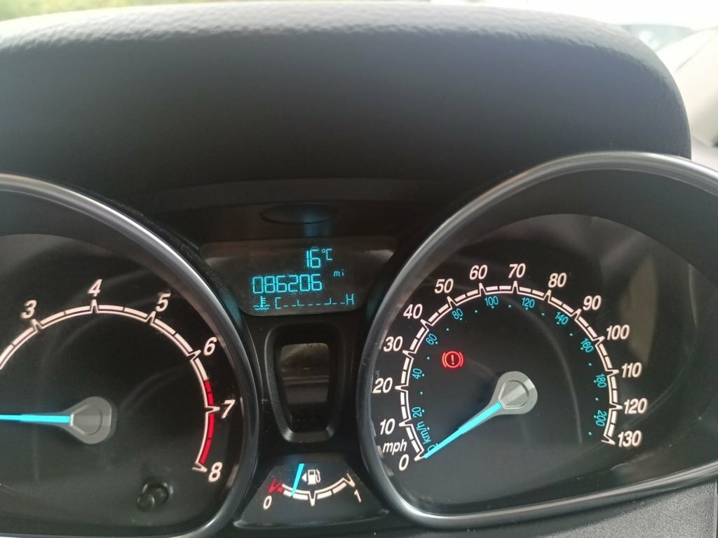 Ford B-Max 1.0 Titanium Navigator 123 Bhp Black #24