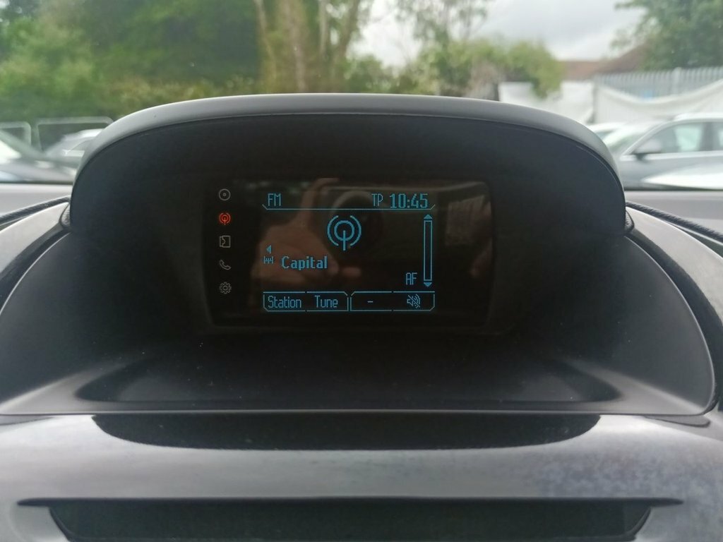 Ford B-Max 1.0 Titanium Navigator 123 Bhp Black #32