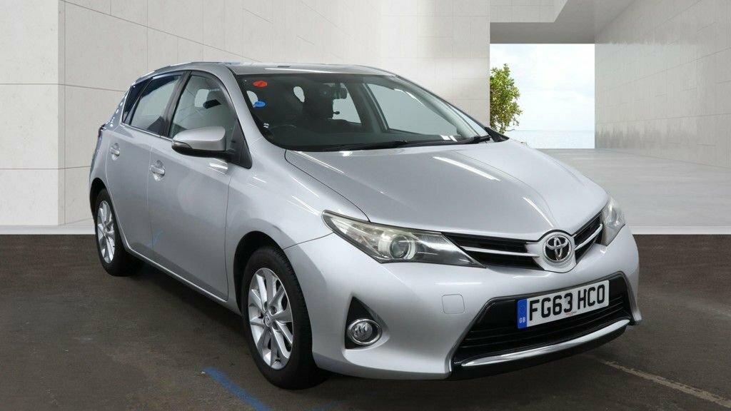Toyota Auris 1.6 V-matic Icon Hatchback Euro Silver