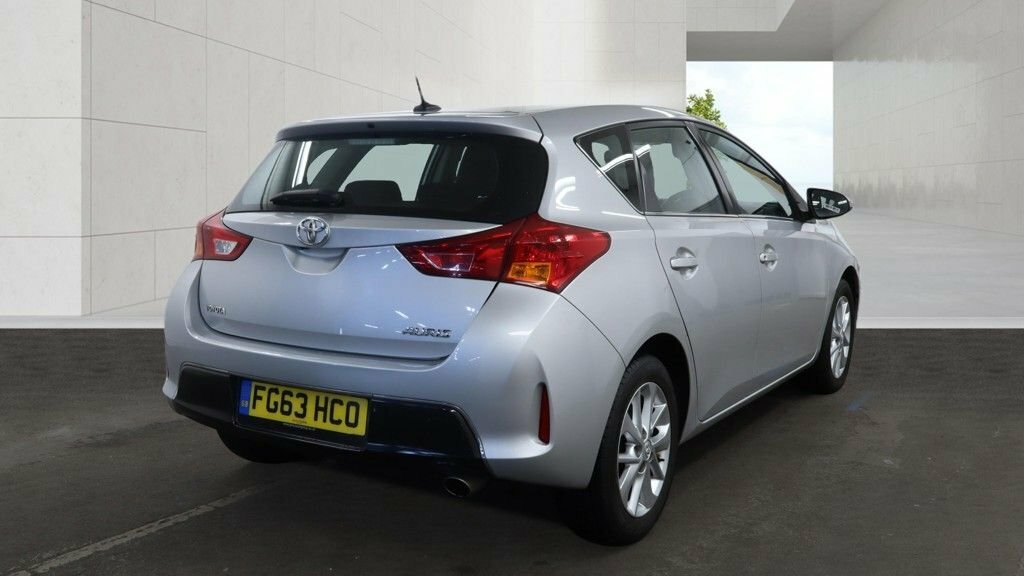 Toyota Auris 1.6 V-matic Icon Hatchback Euro Silver #4