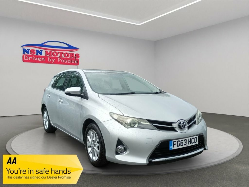 Toyota Auris 1.6 V-matic Icon Hatchback Euro Silver