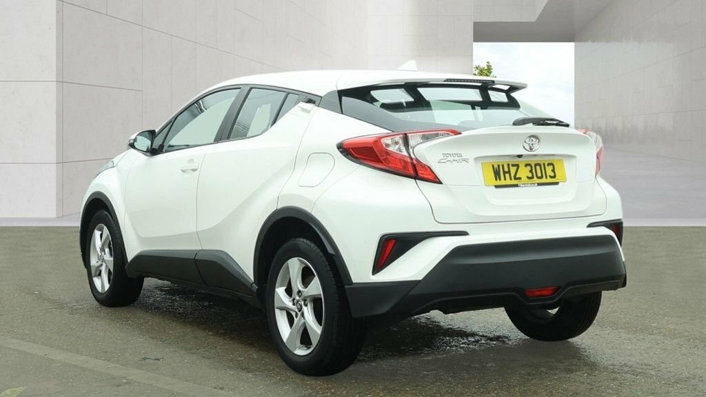 Toyota C-Hr 1.2 Vvt-i Icon Suv Euro 6 Ss White #3