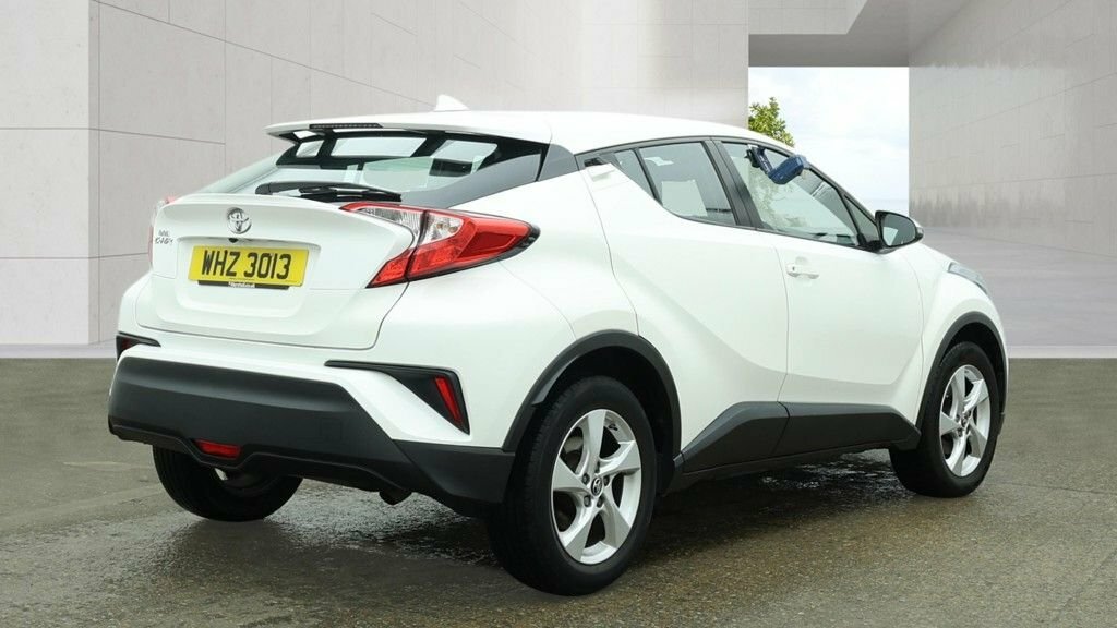 Toyota C-Hr 1.2 Vvt-i Icon Suv Euro 6 Ss White #4
