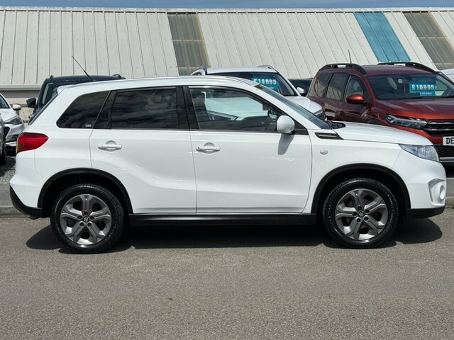 Suzuki Vitara Sz-t Suv WD65FPK White #2