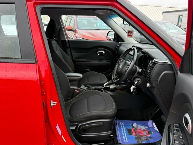 Kia Soul Crdi Connect Plus Suv Red #4