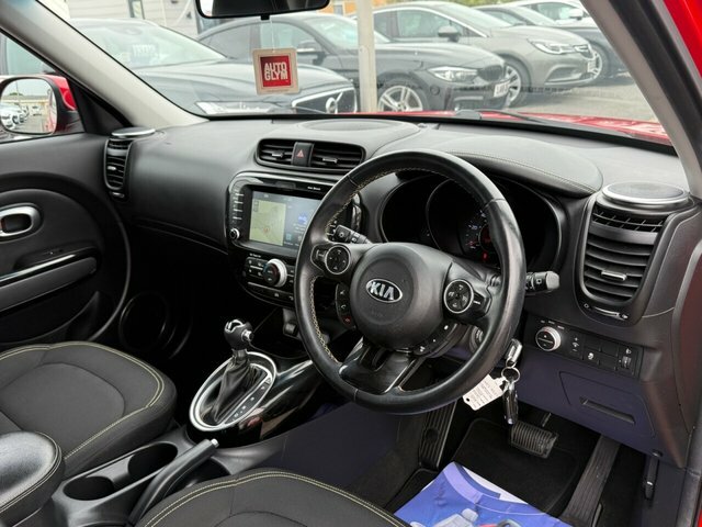 Kia Soul Crdi Connect Plus Suv Red #5