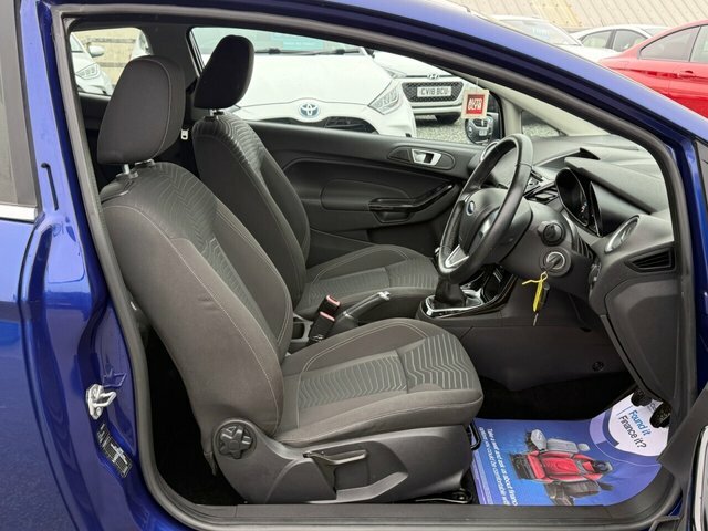 Ford Fiesta Zetec Hatchback CP14DTX Blue #4