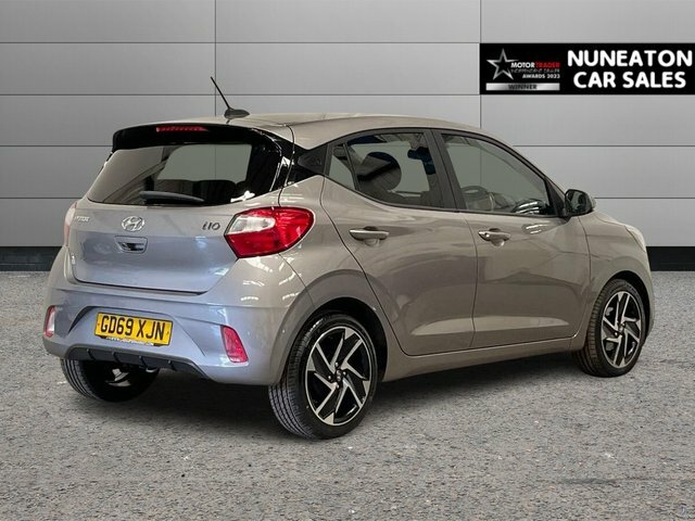 Hyundai I10 1.0 Premium Hatchback Euro 6 S GD69XJN Brown #3