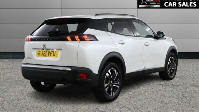 Peugeot 2008 1.2 Puretech Allure Premium Suv GJ21VFU White #3