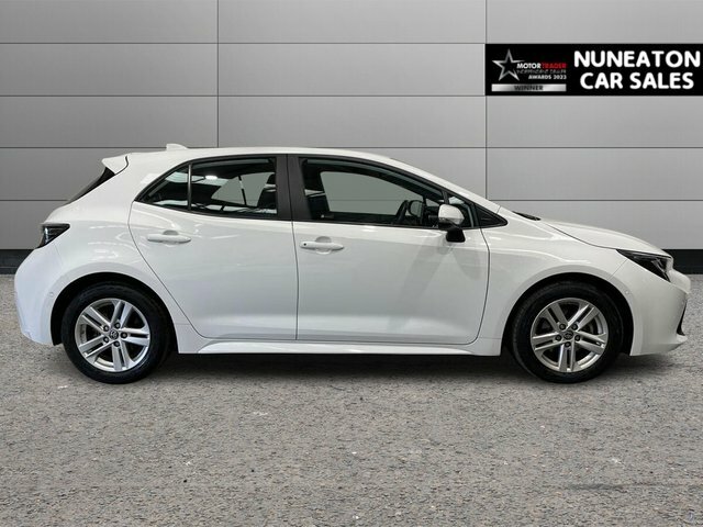 Toyota Corolla 1.8 Vvt-h Gpf Icon Tech Hatchback Hybri FD72CZW White #2