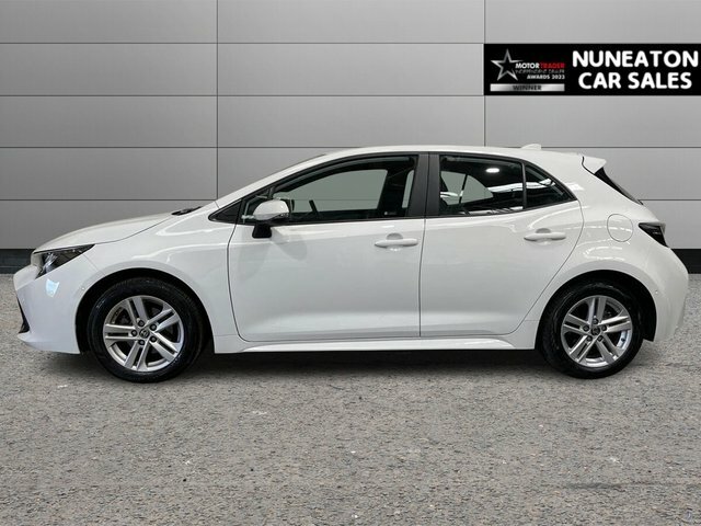 Toyota Corolla 1.8 Vvt-h Gpf Icon Tech Hatchback Hybri FD72CZW White #6