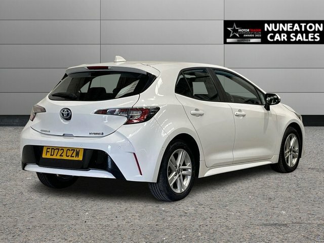 Toyota Corolla 1.8 Vvt-h Gpf Icon Tech Hatchback Hybri FD72CZW White #3