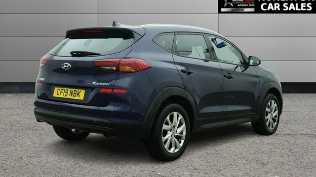 Hyundai Tucson 1.6 Gdi Se Nav Suv Euro 6 Ss CF19NBK Blue #2