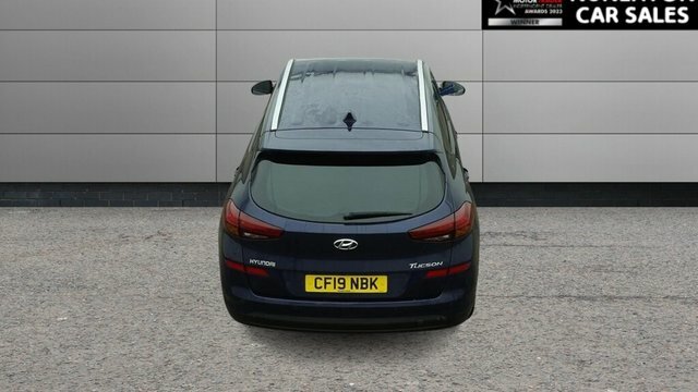 Hyundai Tucson 1.6 Gdi Se Nav Suv Euro 6 Ss CF19NBK Blue #3