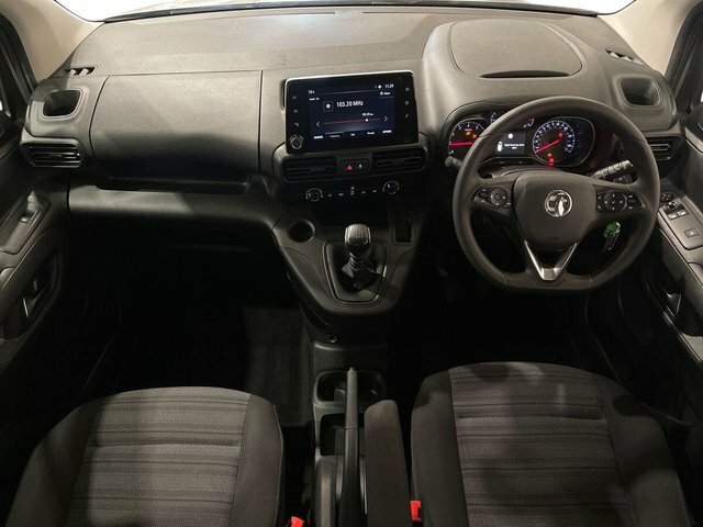 Vauxhall Combo Life 1.5 Turbo D 130 Energy Grey #10