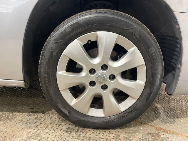Vauxhall Combo Life 1.5 Turbo D 130 Energy Grey #24