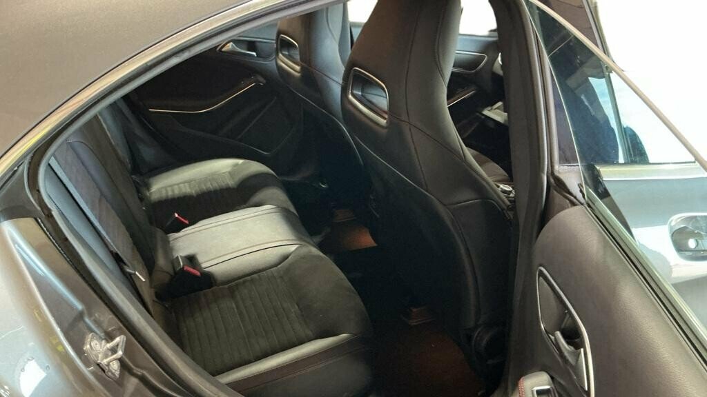 Mercedes-Benz CLA Class Cla 180 Amg Line Premium Plus Tip White #25