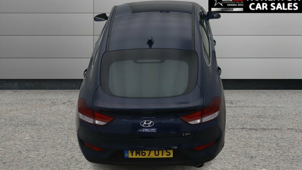 Hyundai I30 1.0 T-gdi Se 118 Bhp White #17