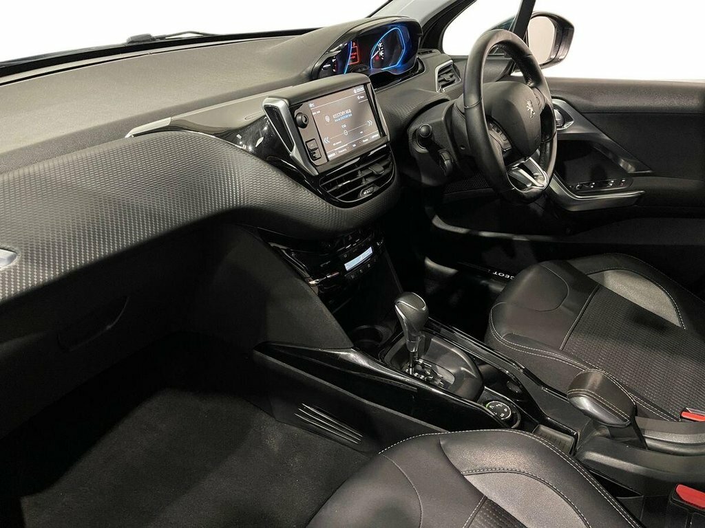 Peugeot 2008 1.2 Puretech Active Euro 6 Black #38