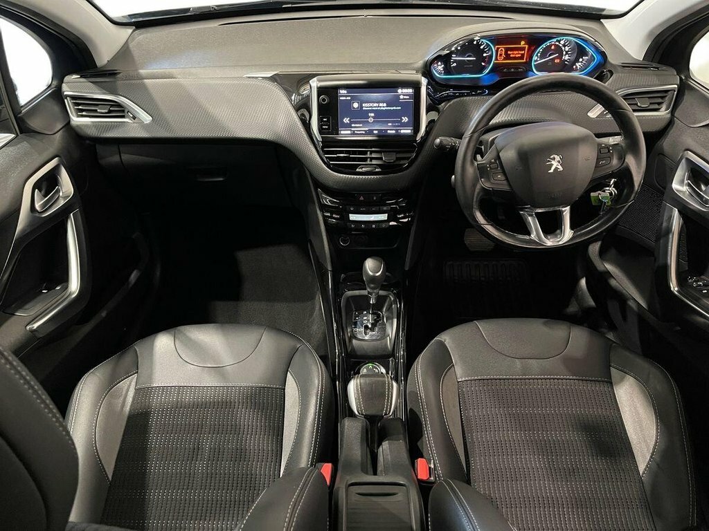 Peugeot 2008 1.2 Puretech Active Euro 6 Black #35