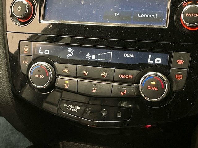 Nissan Qashqai 1.2 Dig-t N-connecta Grey #16