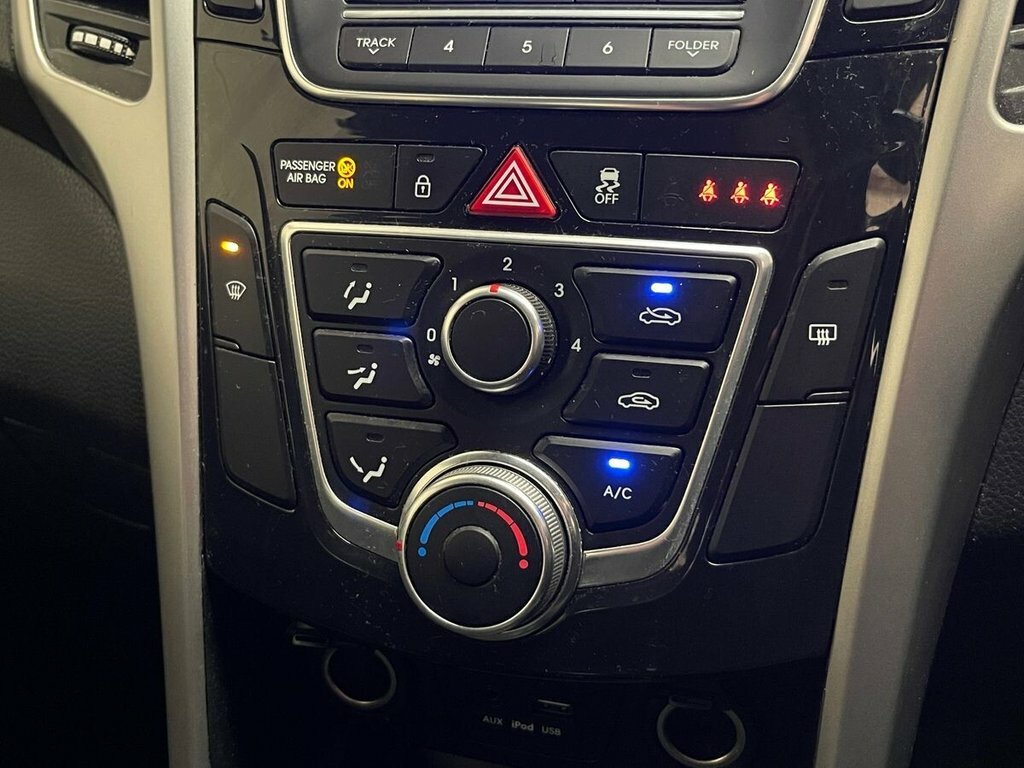 Hyundai I30 1.6 Crdi Blue Drive Se Dct Euro 6 Ss Black #40