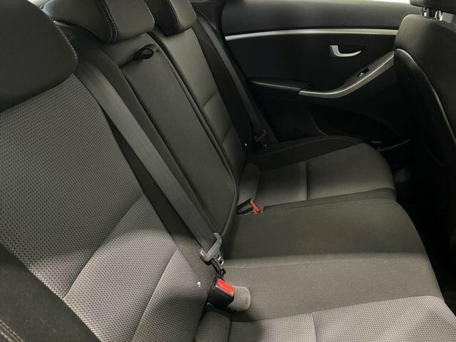 Hyundai I30 1.6 Crdi Blue Drive Se Dct Euro 6 Ss Black #21