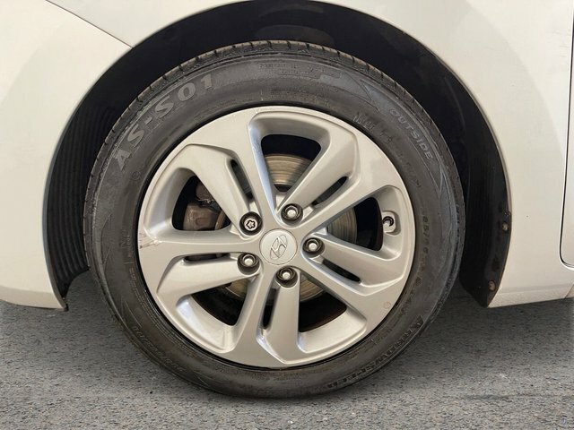 Hyundai I30 1.6 Crdi Blue Drive Se Dct Euro 6 Ss Black #12