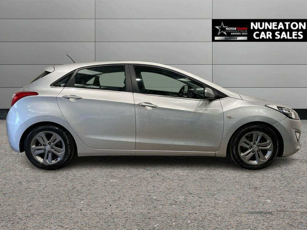 Hyundai I30 1.6 Crdi Blue Drive Se Dct Euro 6 Ss Black #27
