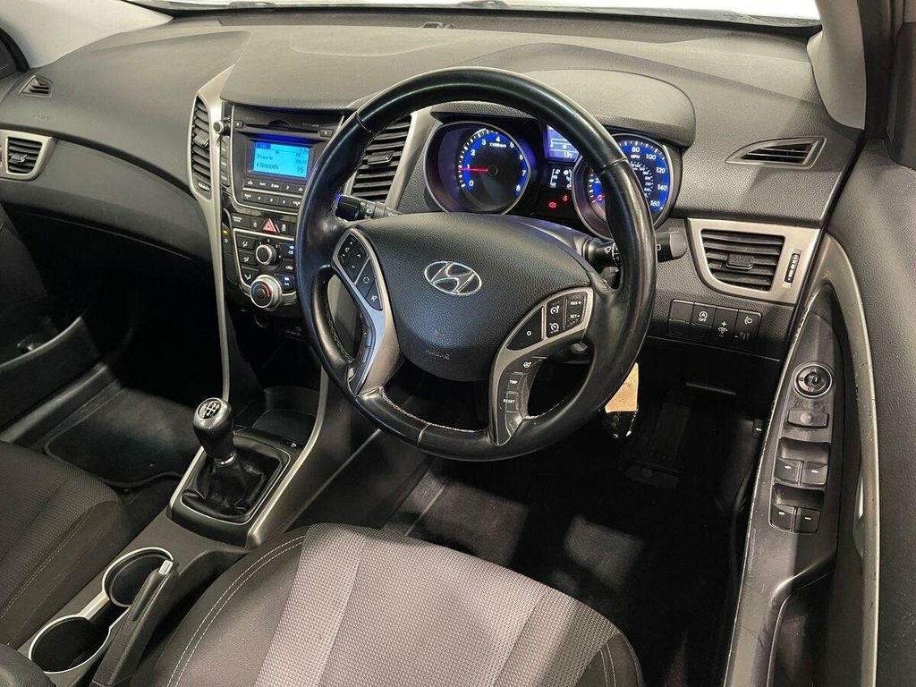 Hyundai I30 1.6 Crdi Blue Drive Se Dct Euro 6 Ss Black #34