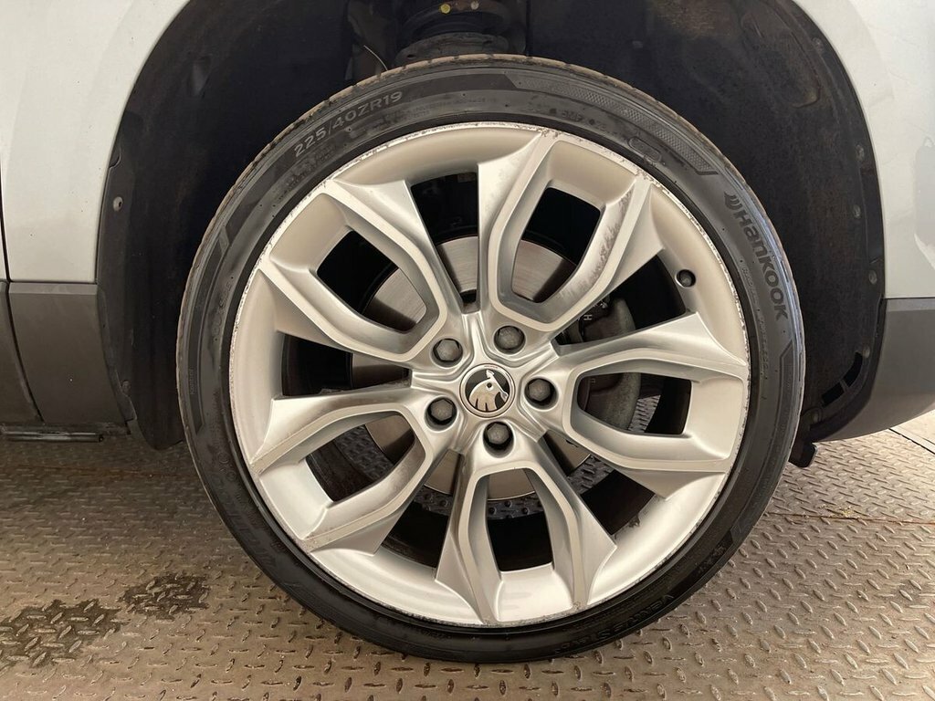 Skoda Karoq Se Technology Grey #55