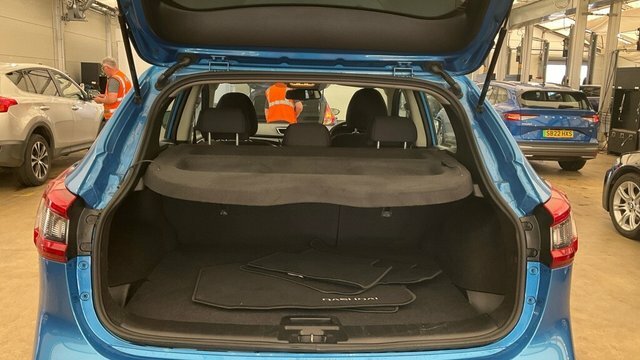 Nissan Qashqai Dig-t Tekna Plus Black #9