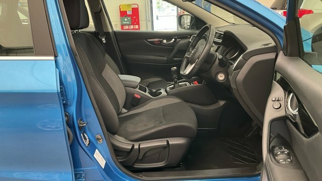 Nissan Qashqai Dig-t Tekna Plus Black #11