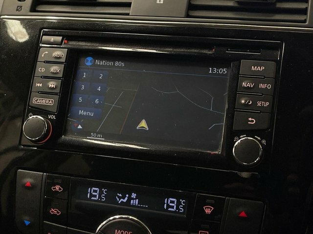 Nissan Pulsar Hatchback Blue #17